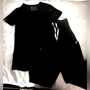 FIGS SCRUBS black XXS Catarina one pocket scrub Top & XXST Yola skinny Pants